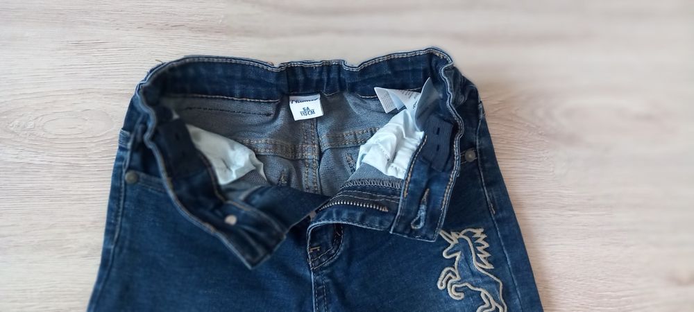 Комплект дънки и блуза 110