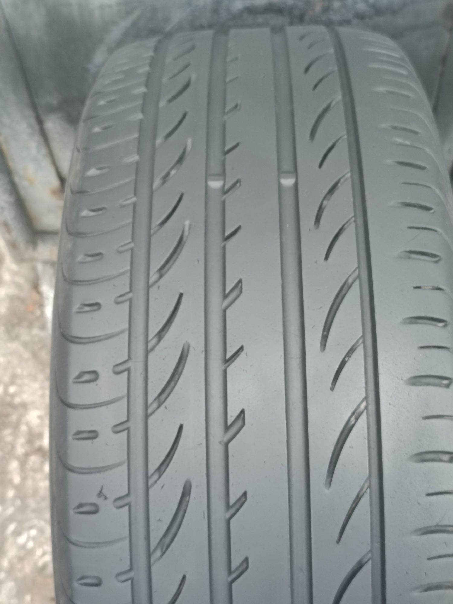 225/50/17 Pirelli