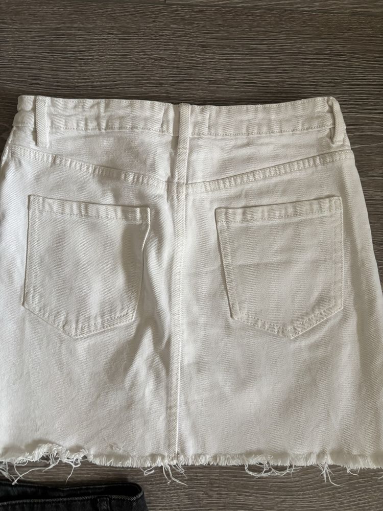 Zara LCW, Sinsay поли къси панталонки М