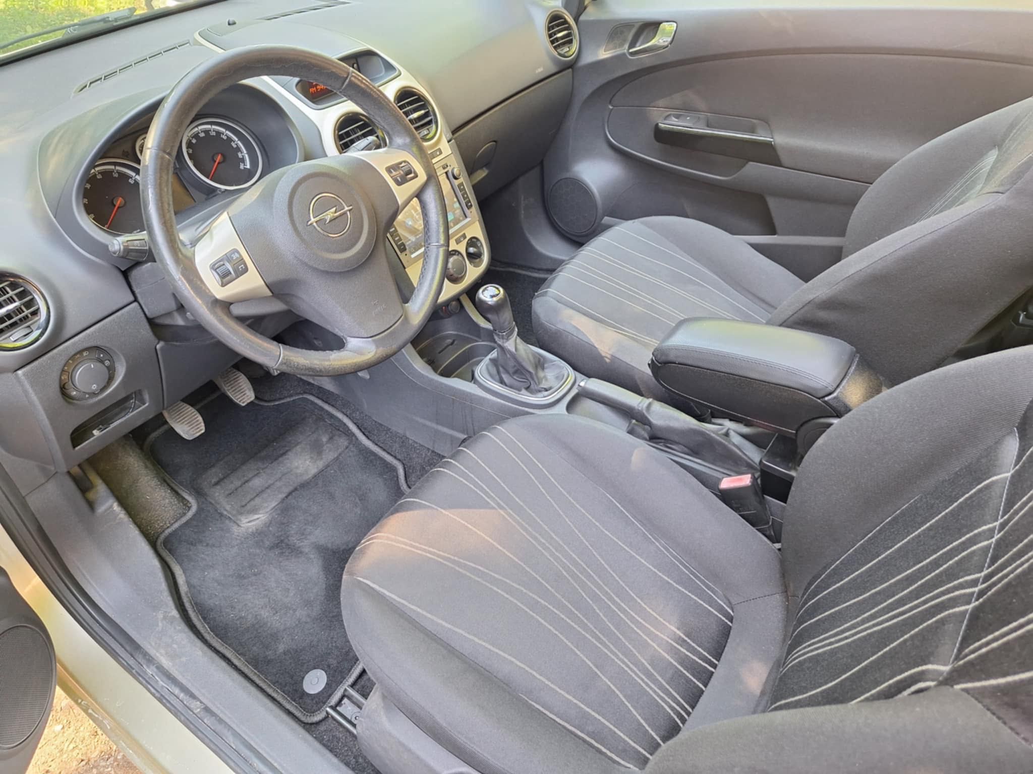 Opel corsa 1.4 90