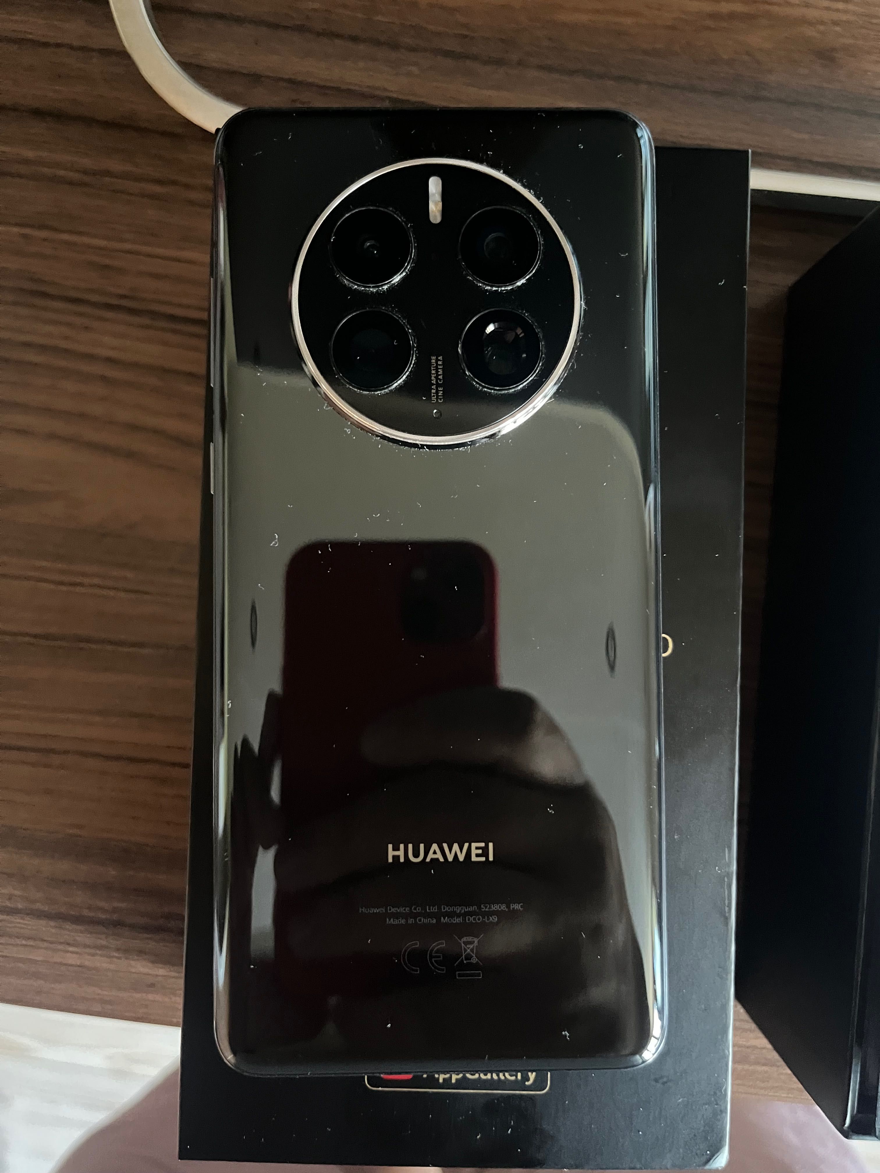 Продавам телефон Huawei mate50proo
