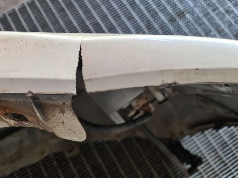 Bara fata Opel Antara Facelift 2010 - 2015 CREM (1047) model fara spalatoare far CRĂPATĂ ...