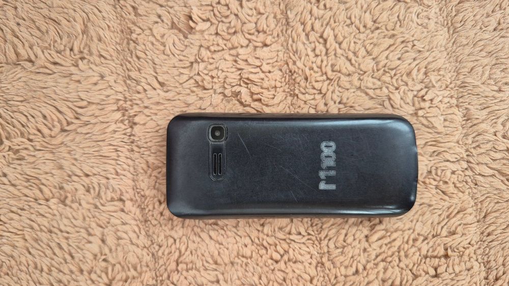 Телефон Telenor / Globul M100