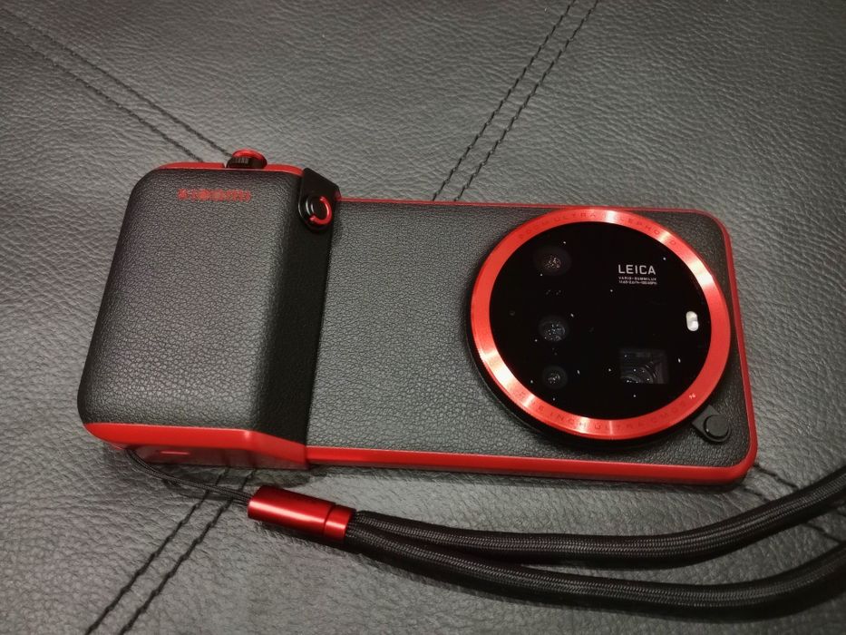 Xiaomi 15 Ultra | 512GB | Нов | 36 м. гаранция Yettel | Черен |