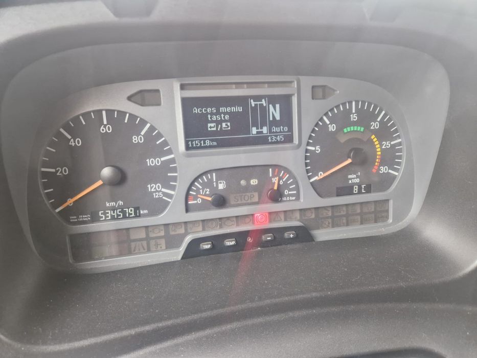 Vand camion Atego Școala de șoferi