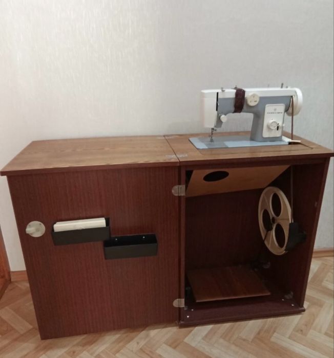 Швейная машинка «Чайка», в отличном состоянии