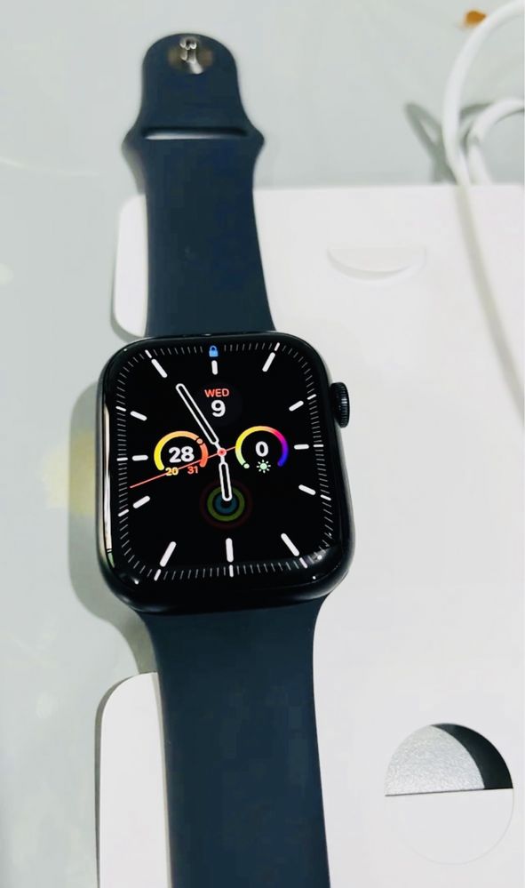 Apple Watch Series 7 45mm impecabil la cutie cu brățări original