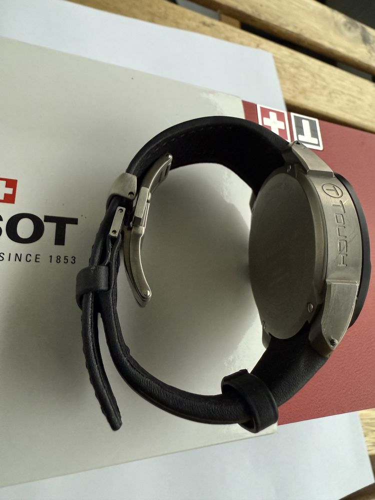 Tissot T‑Touch Expert Solar с нова каишка