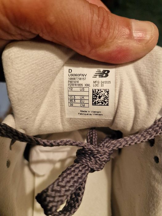 Продавам мъжки маратонки NEW BALANCE U9060FNV CORDURA
