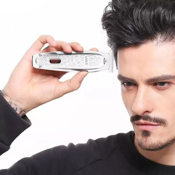 Aparat profesional de tuns VGR V-061 USB 3W Otel