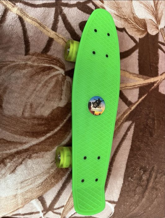 Pennyboard cu lumini