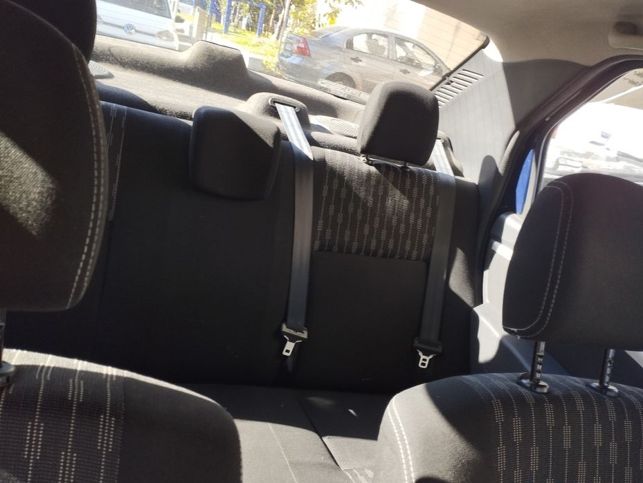Dacia Logan An 2012 luna a 11