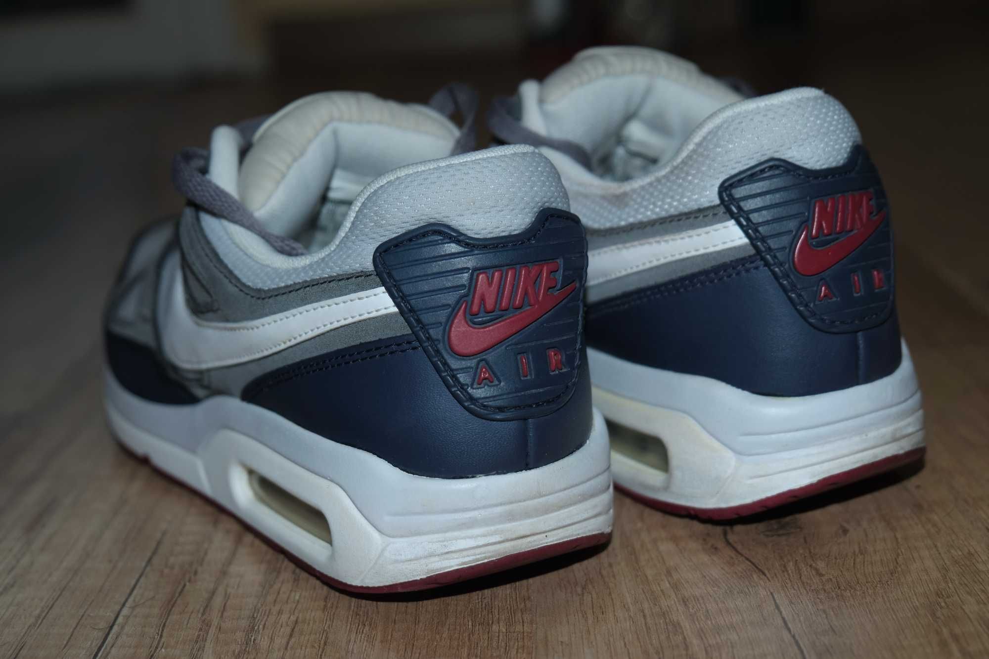 Nike AIR MAX Оригинални мъжки маратонки 44 номер.