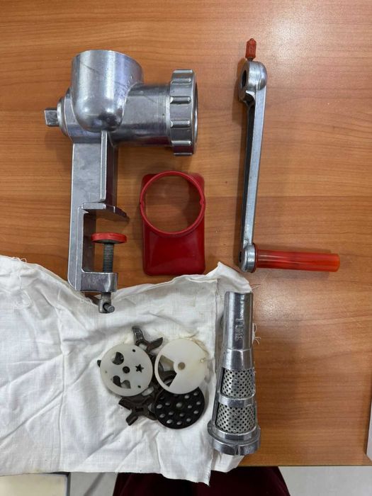 Мясорубка в отличном состоянии