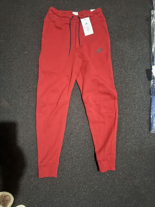 Pantaloni Nike Tech Model Anterior