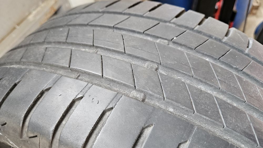 4бр гуми 215 45 17 бриджстоун