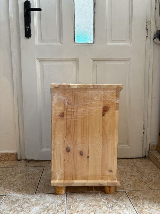 Нощтно шкафче от естествено дърво  (2бр.)