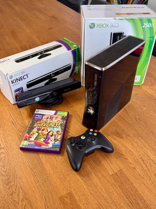 Xbox 360 Slim 250GB + Kinect | Перфектно състояние