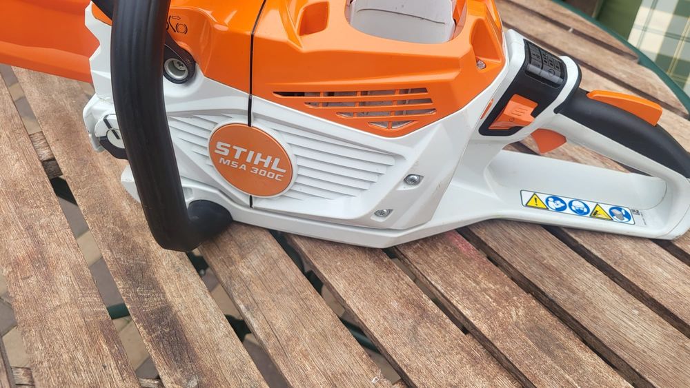 Drujba profesionala Stihl MSA 300 C