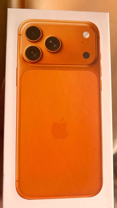 iPhone 17 pro подарили , нераспечатанный продам