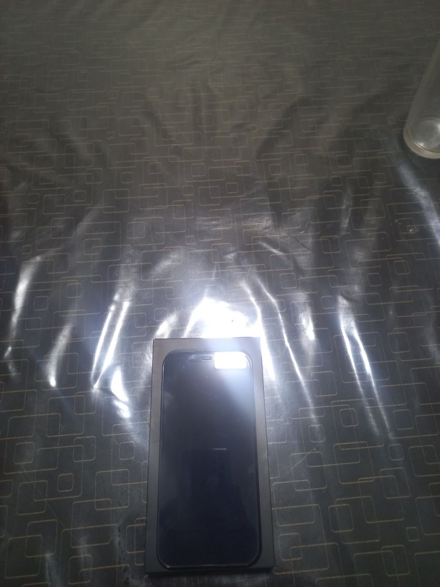 12pro narx 400$ galishiladi