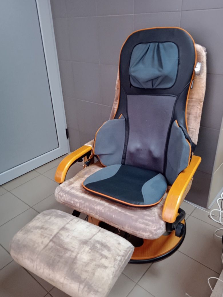 Стол с шиацу-масажорна подложка Medisana