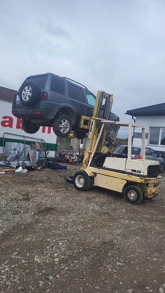 Stivuitor diesel ridica 2.5T la 3.25M H stare buna motor perkins