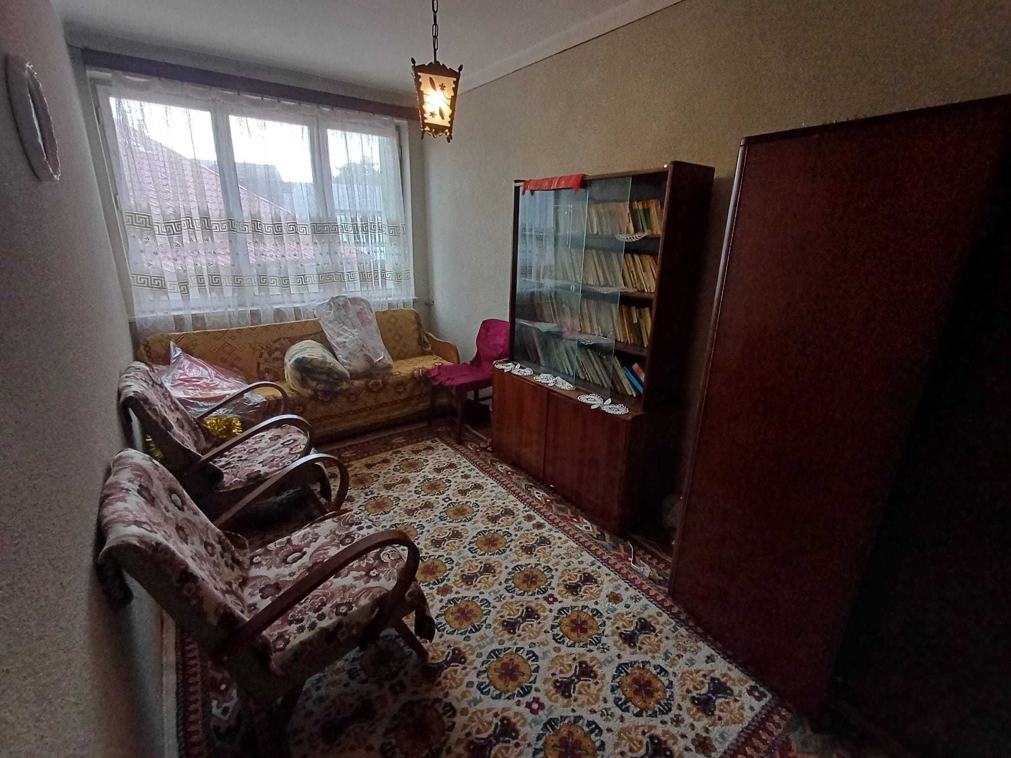 Vand apartament 3 camere
