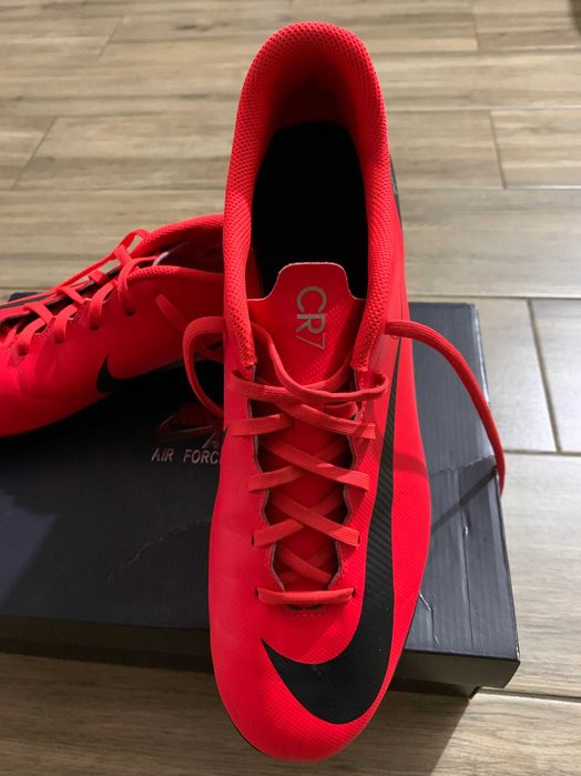 Nike Mercurial Vapor 12 Club CR7 – Mărimea 46, stare excelentă!