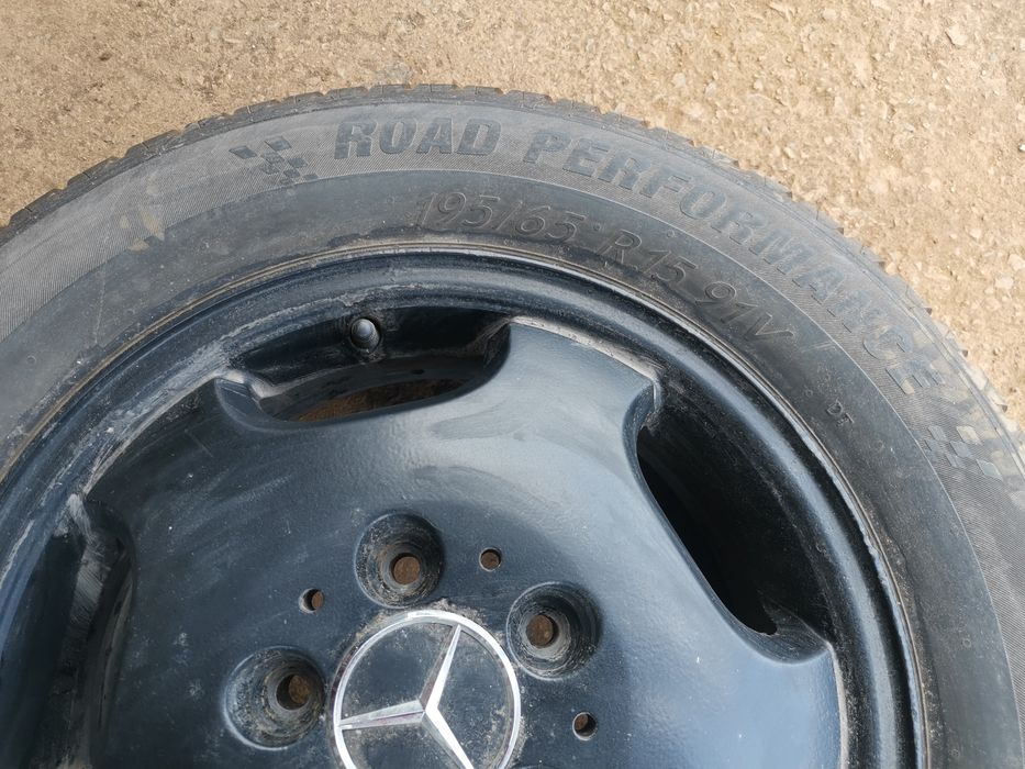 Гуми с джанти 195 65 15 Мерцедес