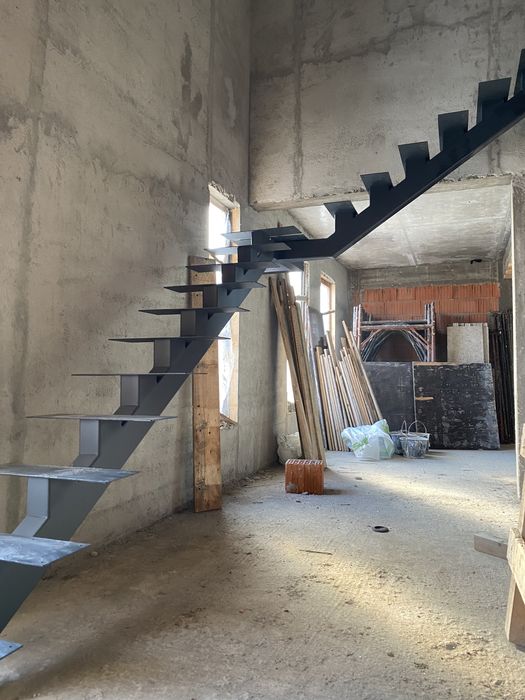 Scara, pergola, gard, poarta, garaj, balustrada PRODUCATOR