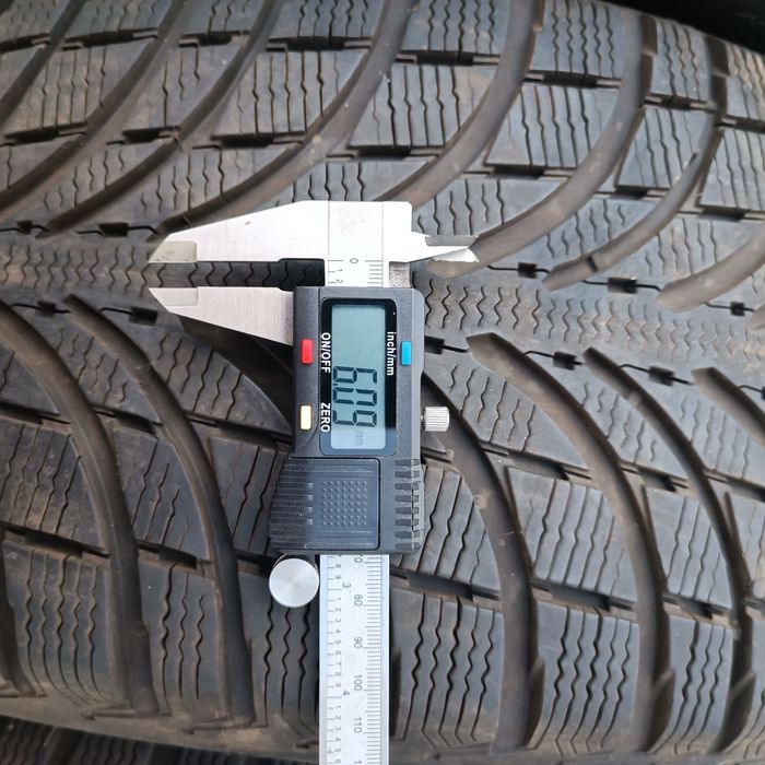 235 55 19 Michelin Latitude Alpin