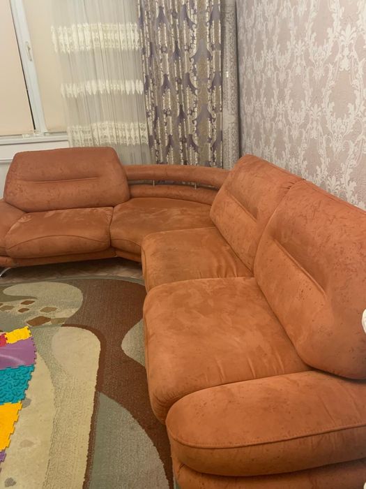 Продаётся угловой диван