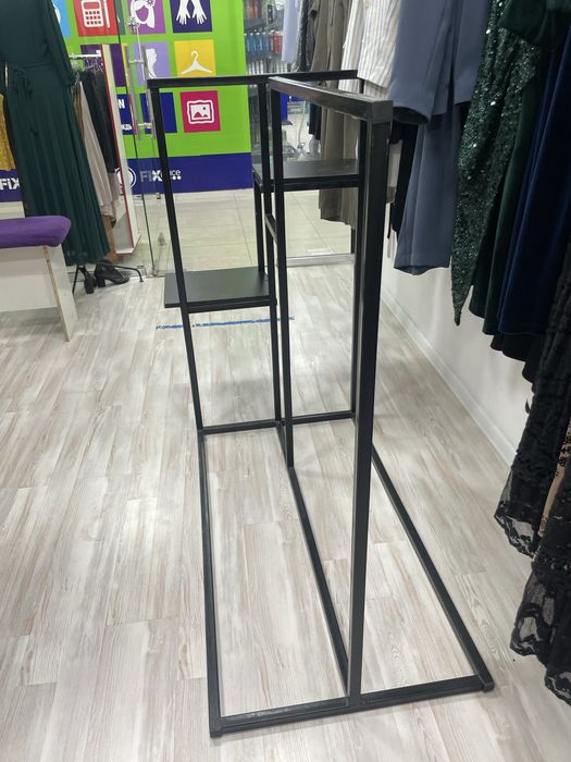 Стенд для одежды
