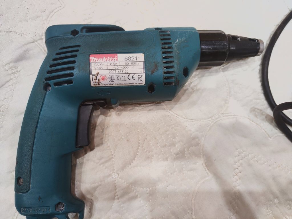 Винтоверт Макита Makita 6821