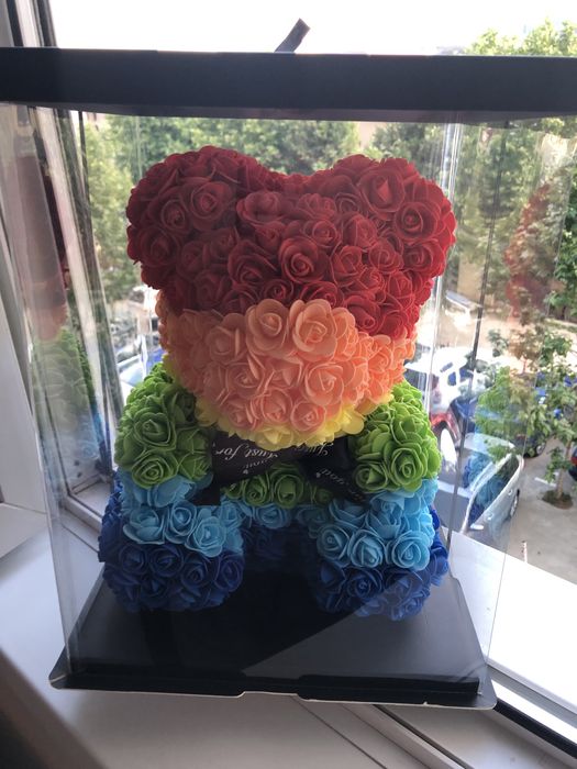 Ursulet figurina in culori degrade inaltime 40 cm 170 lei