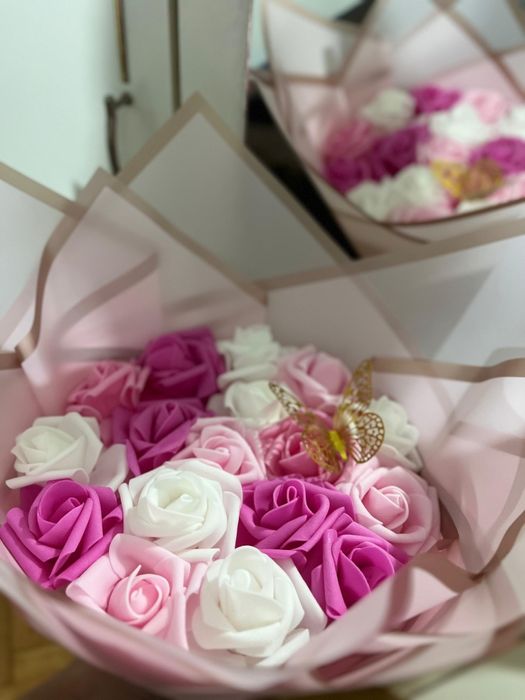 Ръчно изработен букет с рози