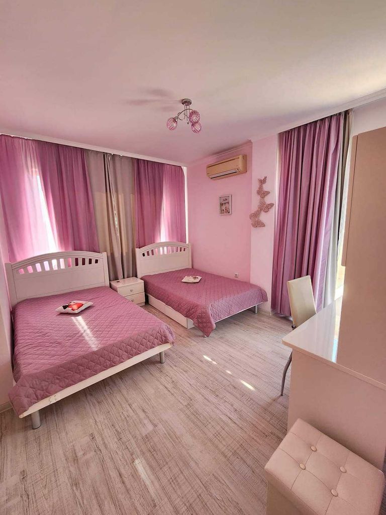 Дава се под наем Къща в Бургас, Сарафово - 130 кв.м за 1200 € - Снимка #1