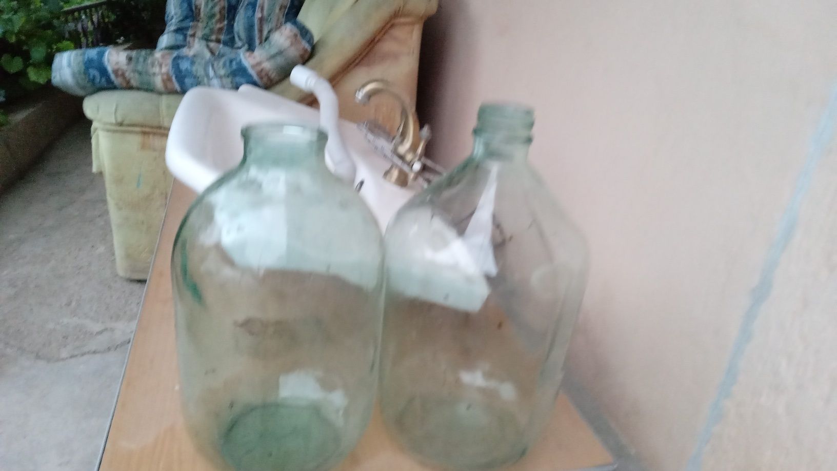 Продам бутыли стеклянные