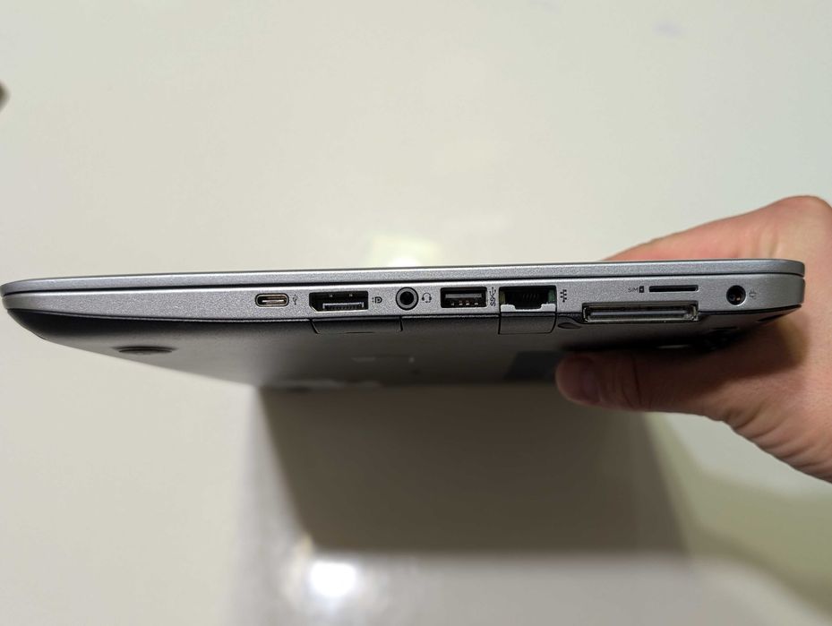 HP Elitebook 840 G3 БЕЗ БАТЕРИЯ, но със зарядно