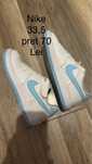 Adidasi Nike 33,5