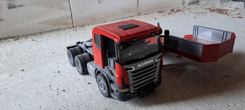 Camion man trailer de  jucărie dimensiune de 87 cm pe 21cm
