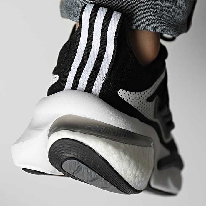 Оригинални маратонки * ADIDAS ALPHABOOST V1 * EU44 2/3