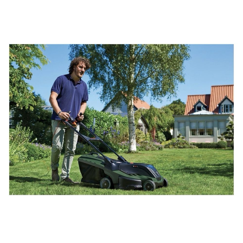 Аккумуляторная газонокосилка Bosch Advaced 36-660 Europe