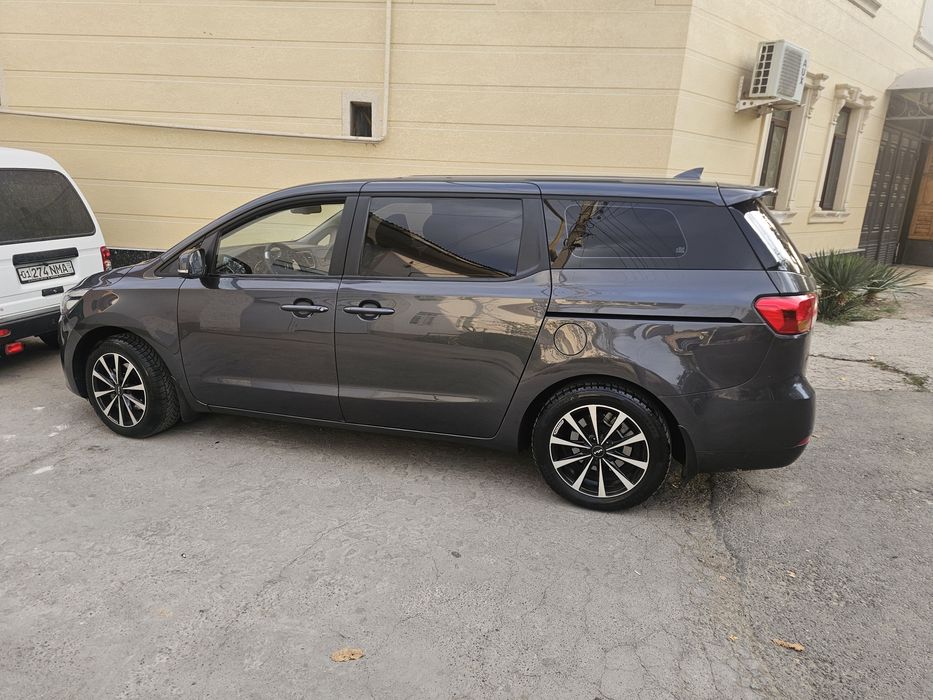 Kia carnival 2017 2.2 dizel 11 mesto