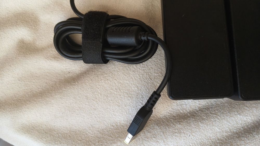Încărcător laptop lenovo 65W 20V-3.25A Nou
