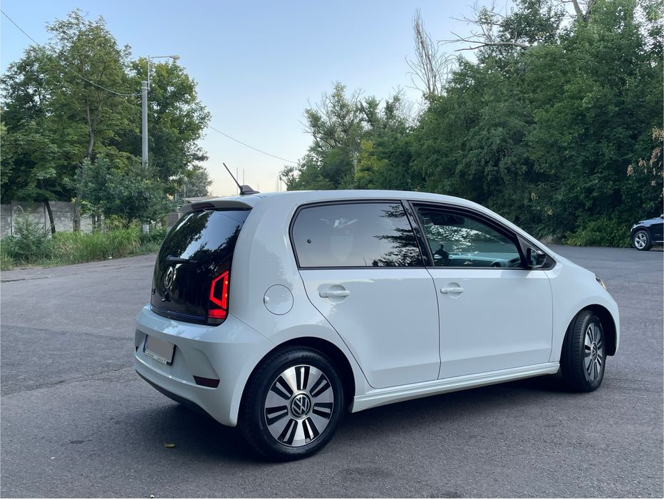 Volkswagen e-Up! 2020 – Primul proprietar, stare excelentă