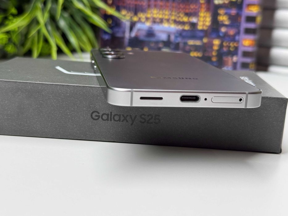 ! Като НоВо! Samsung Galaxy S25 128GB Silver Гаранция