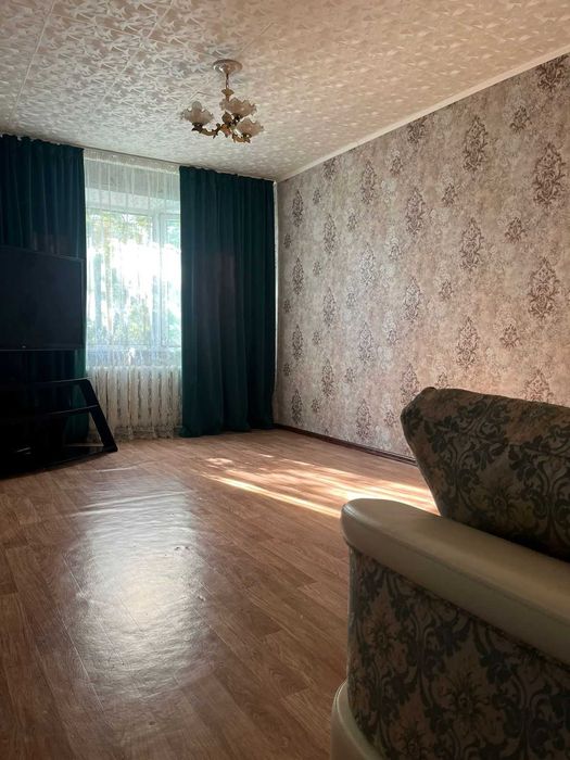 Продается 2 ком квартира в 4 мкр