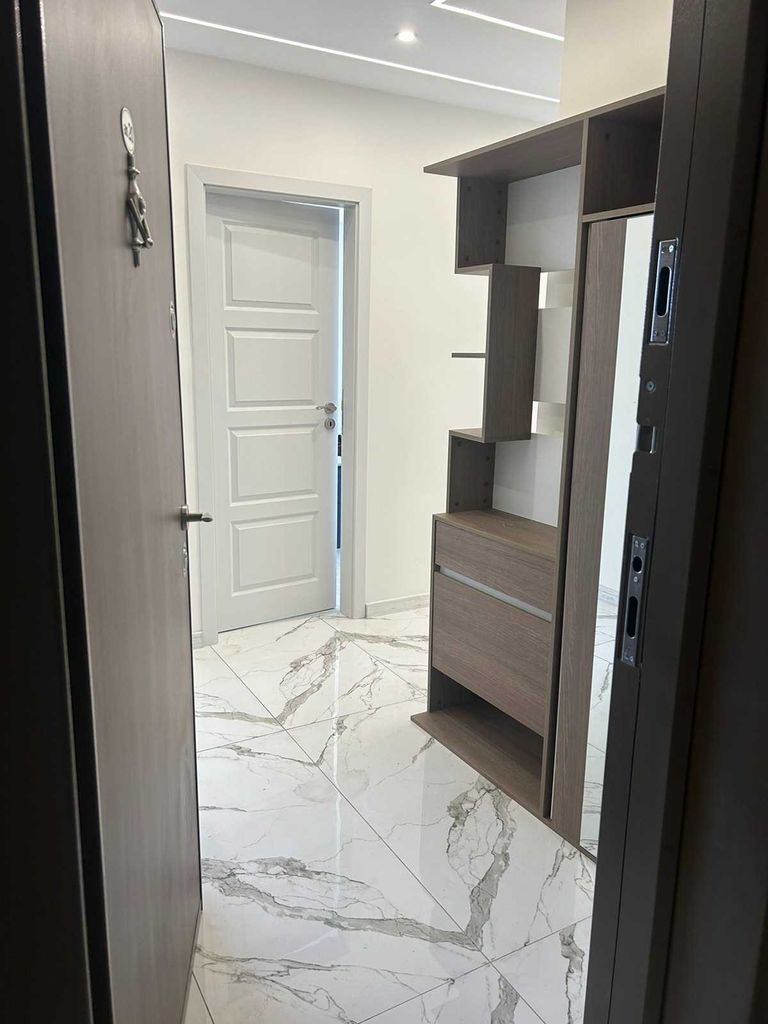 Продава се Тристаен апартамент в Велинград - 95 кв.м за 1358 €/кв.м - Снимка #1